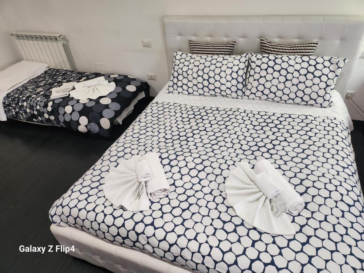 Hotel Sweet Corso 24 Roma Esterno foto